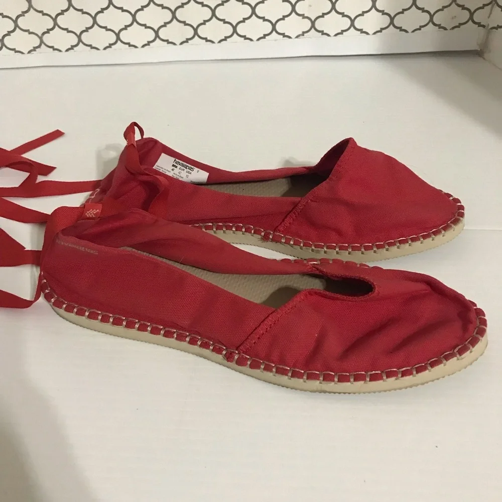 NWOT Havaianas Women's Red Canvas Espadrille Tie-Up Flat Size 10